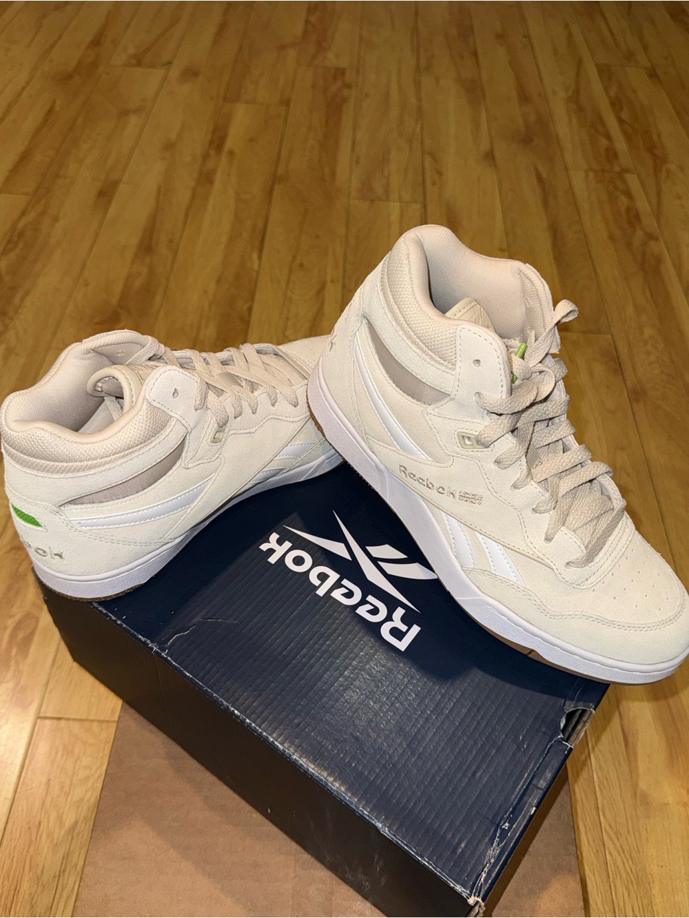 Reebok BB 4000 II Mid Leather Sneakers Stucco White NIB Size 7.5